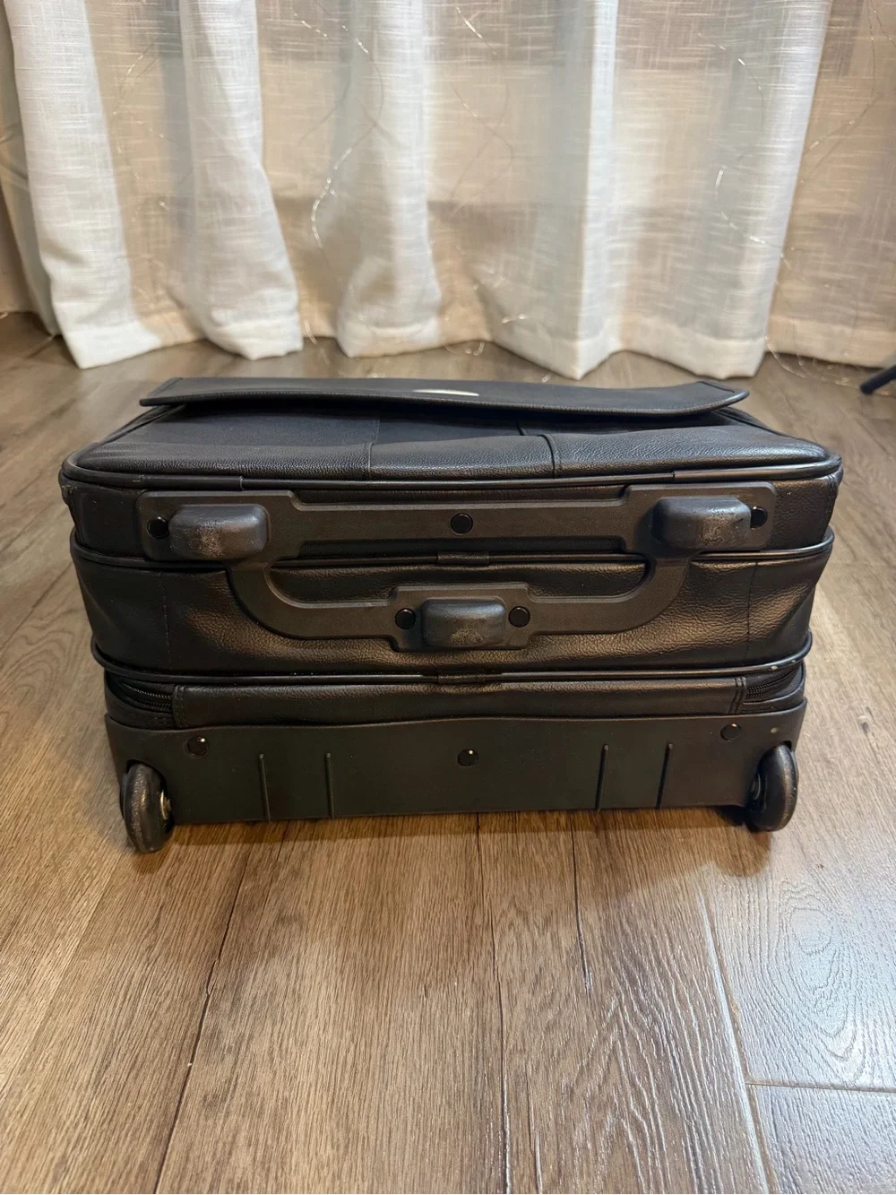 Samsonite Black Rolling Laptop Briefcase with Front Pocket